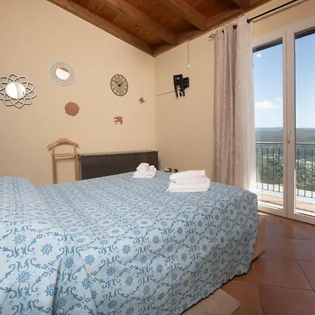 259 - La Casetta Di Dany, Nel Di Casarza A 15 Minuti Dal Mare Apartment *